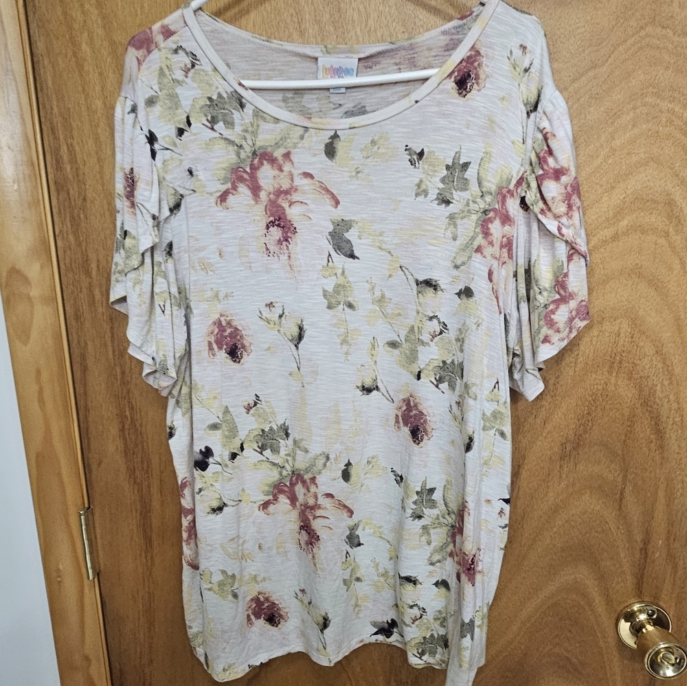 Women's Lularoe Top